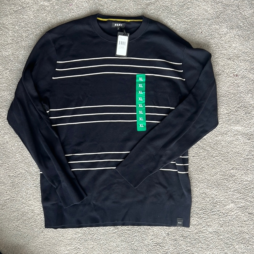 DKNY sweater XL
